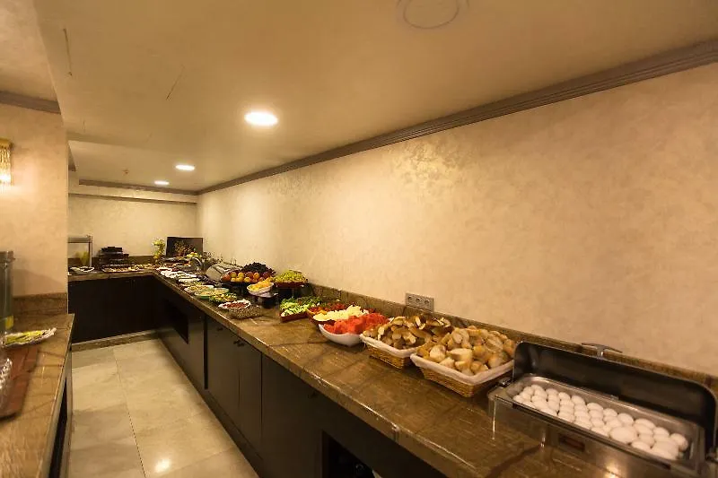 Miss Istanbul Hotel 4*,